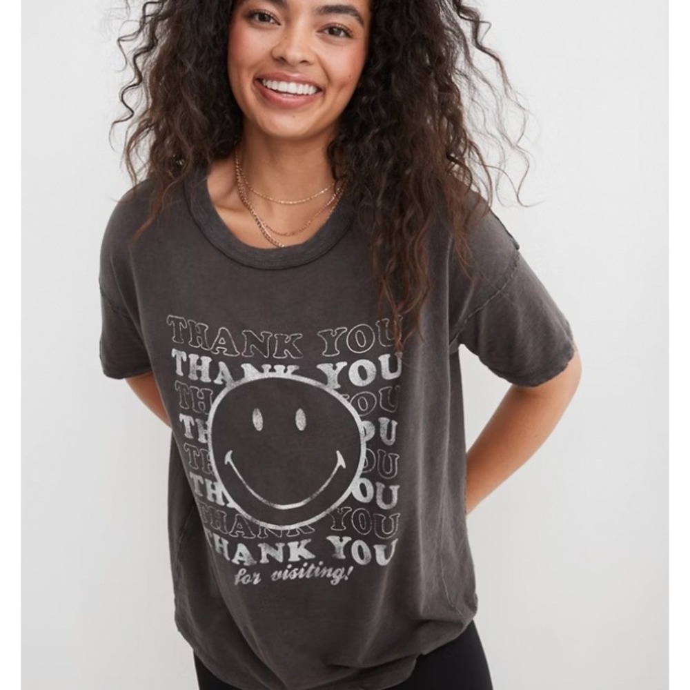 AERIE Indie Boho Graphic T-Shirt Women Small Grey Smiley Face Distressed‎ Retro